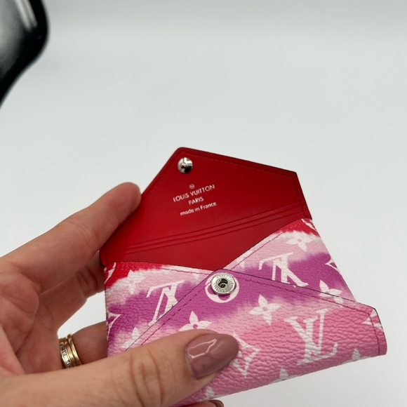 Louis Vuitton Monogram Escale Small Kirigami Pochette - Picture 6 of 9